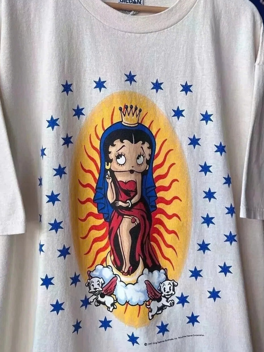 Gildan White Betty Star  Graphic Tee